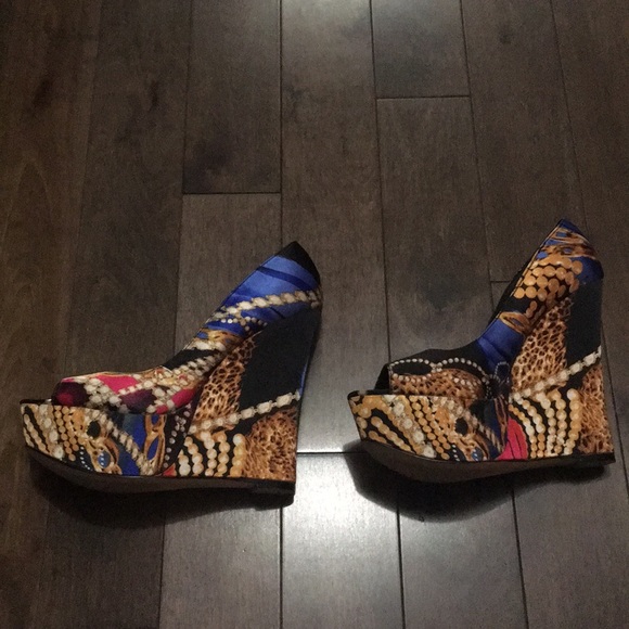 Aldo Shoes - Aldo wedge heels - size 8 Aldo Shoes - Aldo wedge heels - size 8